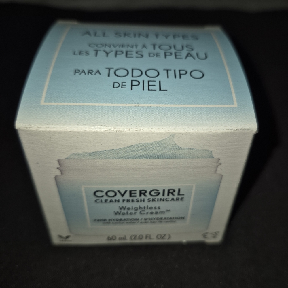 Covergirl Clean Fresh Skincare Water Cream